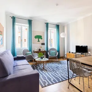 Romac Condotti With 3 Bedrooms Near The Spanish Steps , Rome Italy
